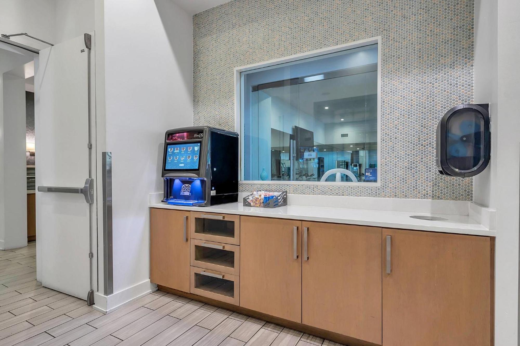Luxury 1 Bedroom With Den Downtown Tampa Apt - City Views, Rooftop Pool, Workspace Екстер'єр фото